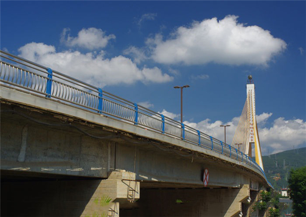 蓟州不锈钢桥梁护栏常见问题及其解决方案